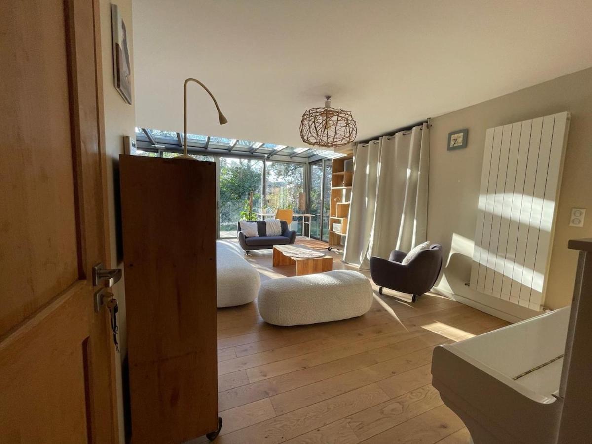 Glass And Wood Designer With Garden In Centertown *