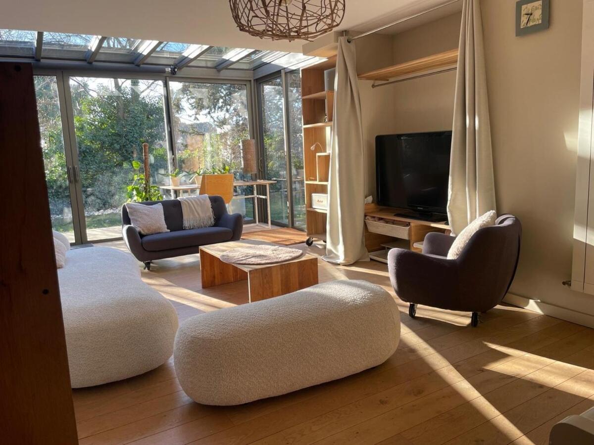 Glass And Wood Designer With Garden In Centertown * Montpellier