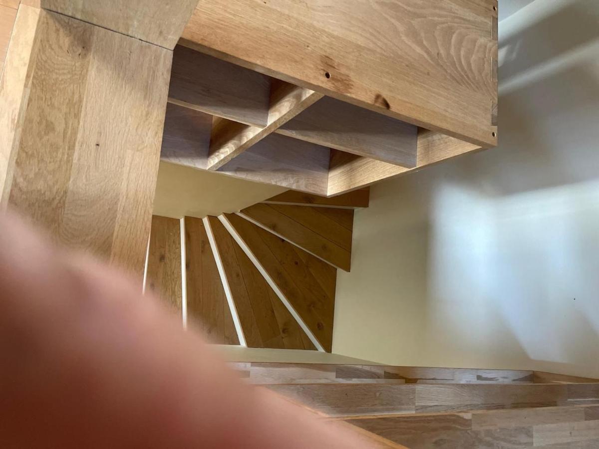 Villa Glass And Wood Designer With Garden In Centertown *