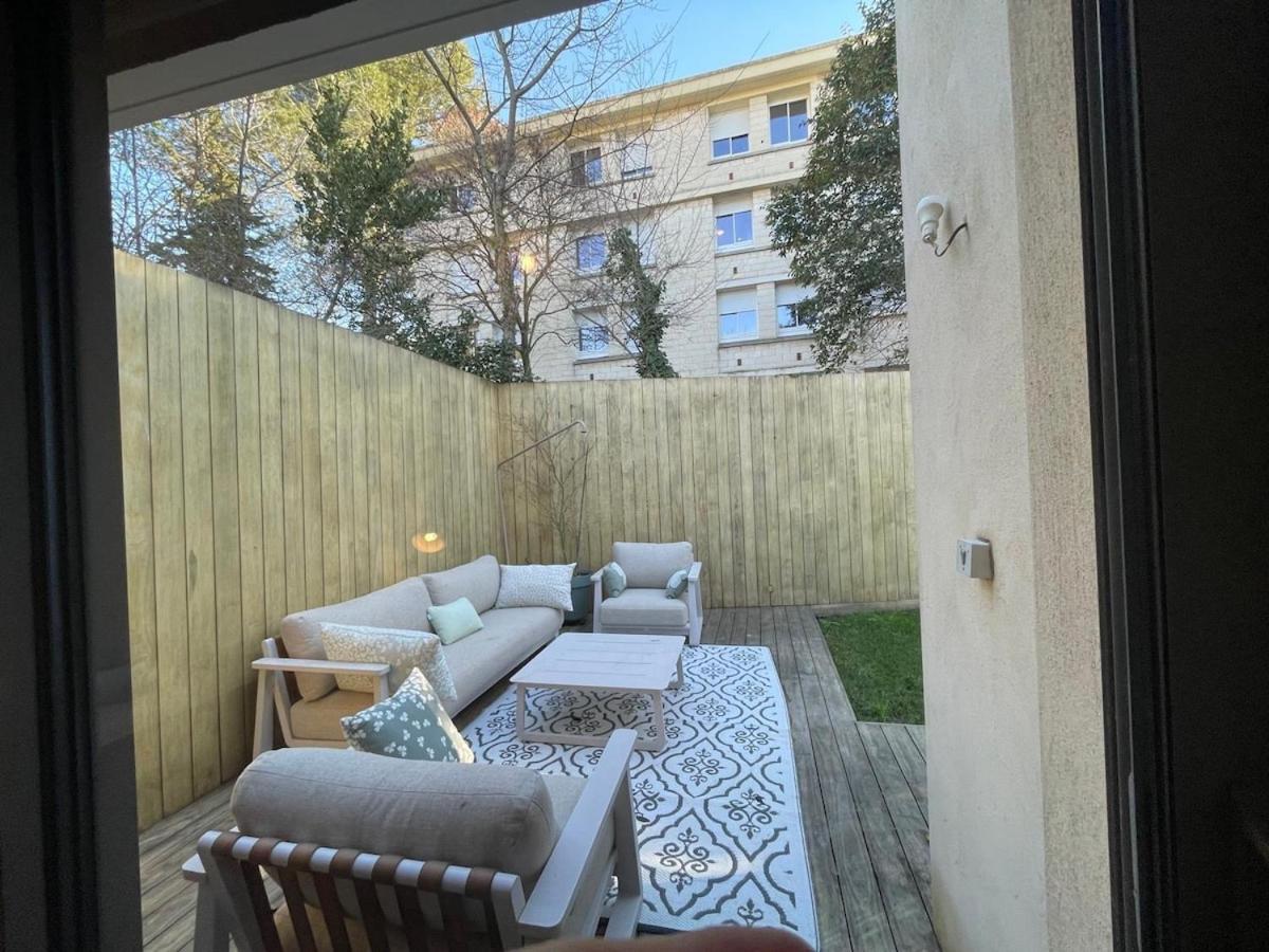 Villa Glass And Wood Designer With Garden In Centertown Montpellier