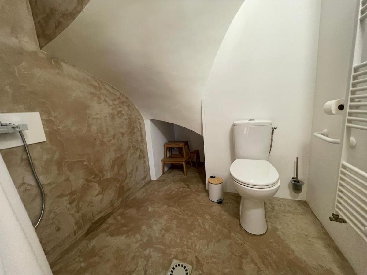 Villa Glass And Wood Designer With Garden In Centertown *