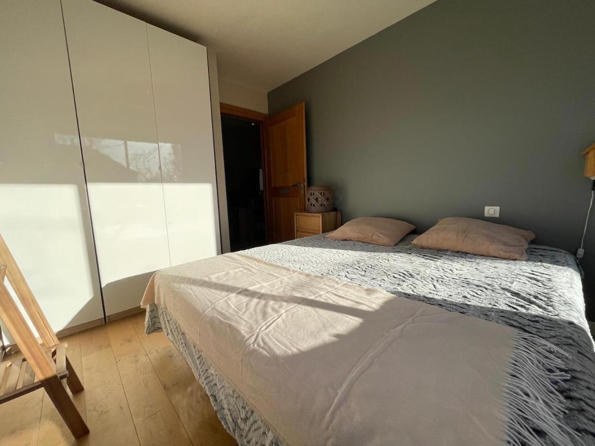 Villa Glass And Wood Designer With Garden In Centertown *