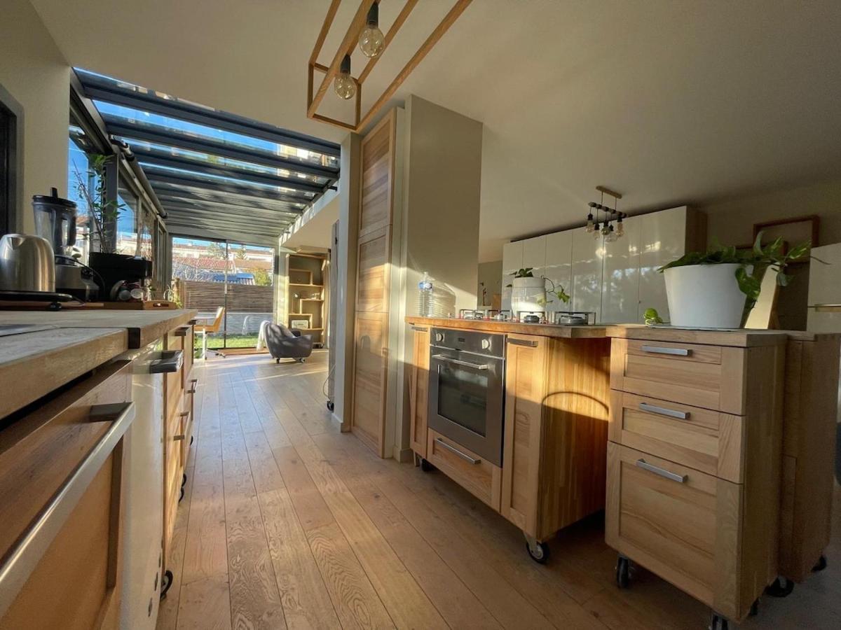 Villa Glass And Wood Designer With Garden In Centertown Montpellier