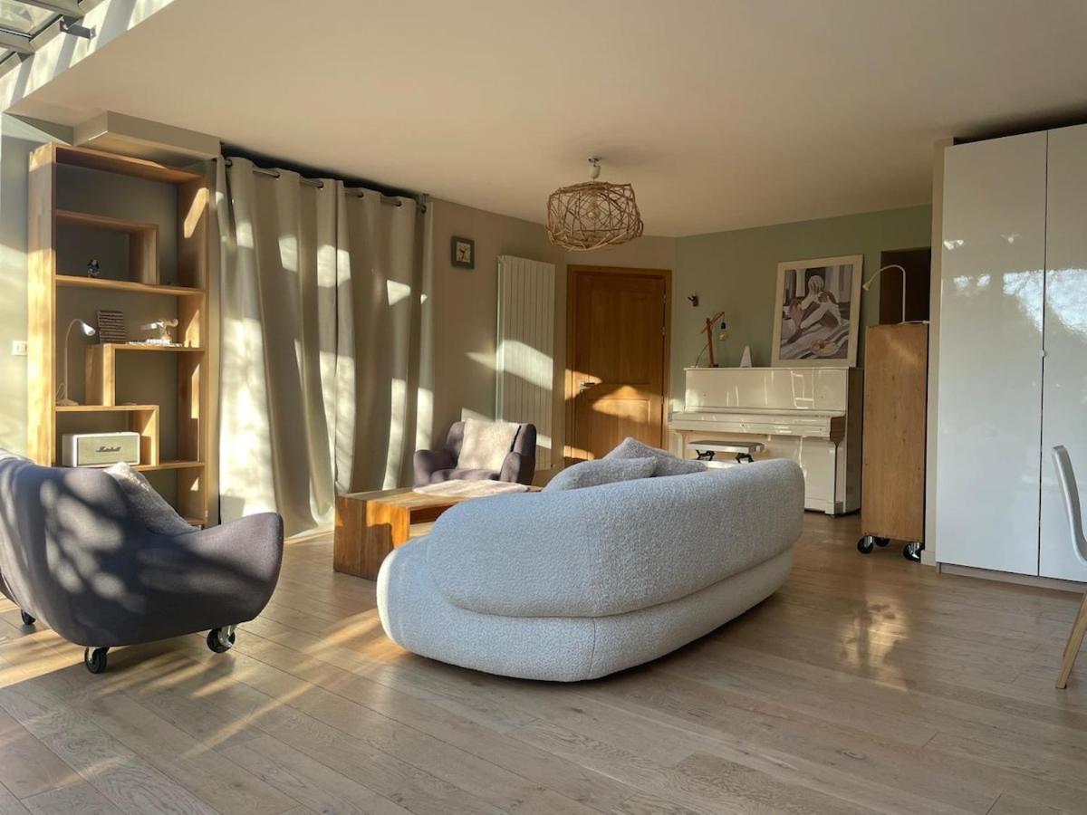 Glass And Wood Designer With Garden In Centertown