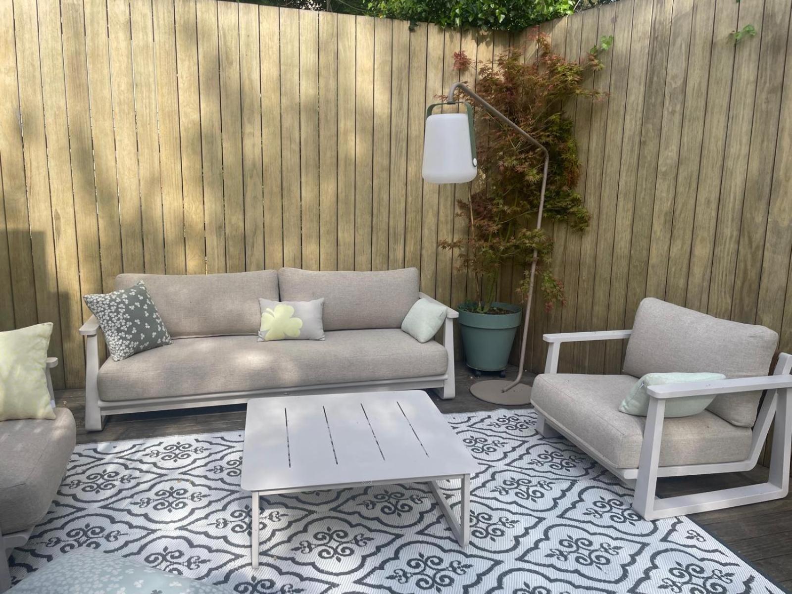 Glass And Wood Designer With Garden In Centertown Villa *